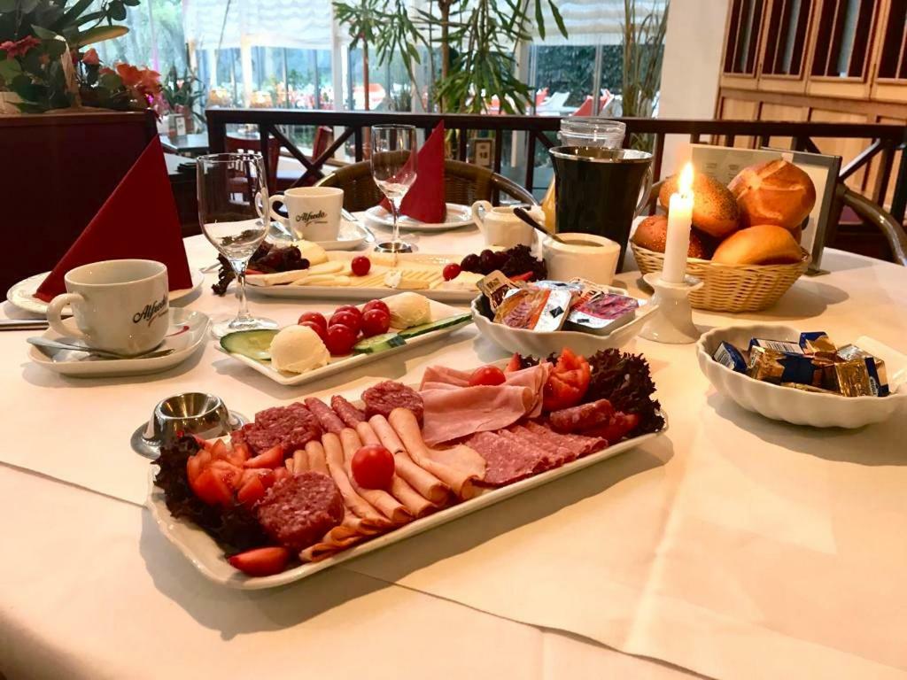 בארמשטאדט Hotel Seegarten Gmbh מראה חיצוני תמונה